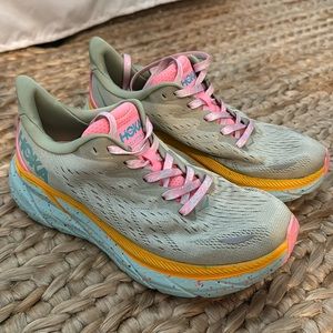 Tennis Shoes